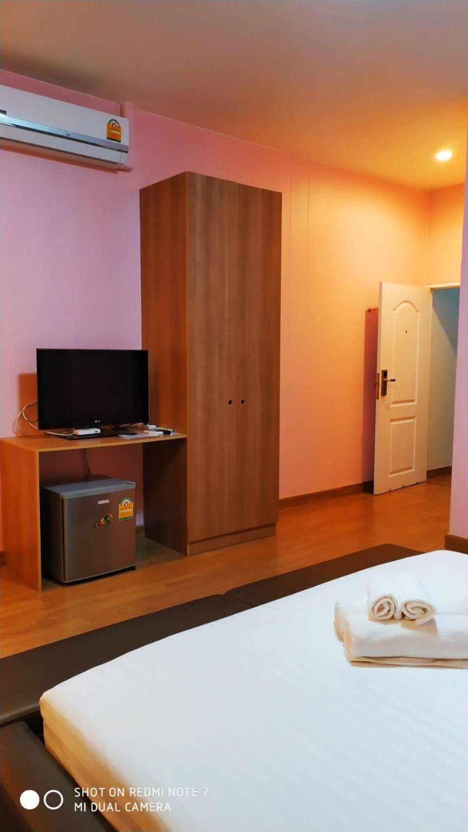 Jong Lux Pak Dee Bed & Breakfast Uttaradit Eksteriør bilde